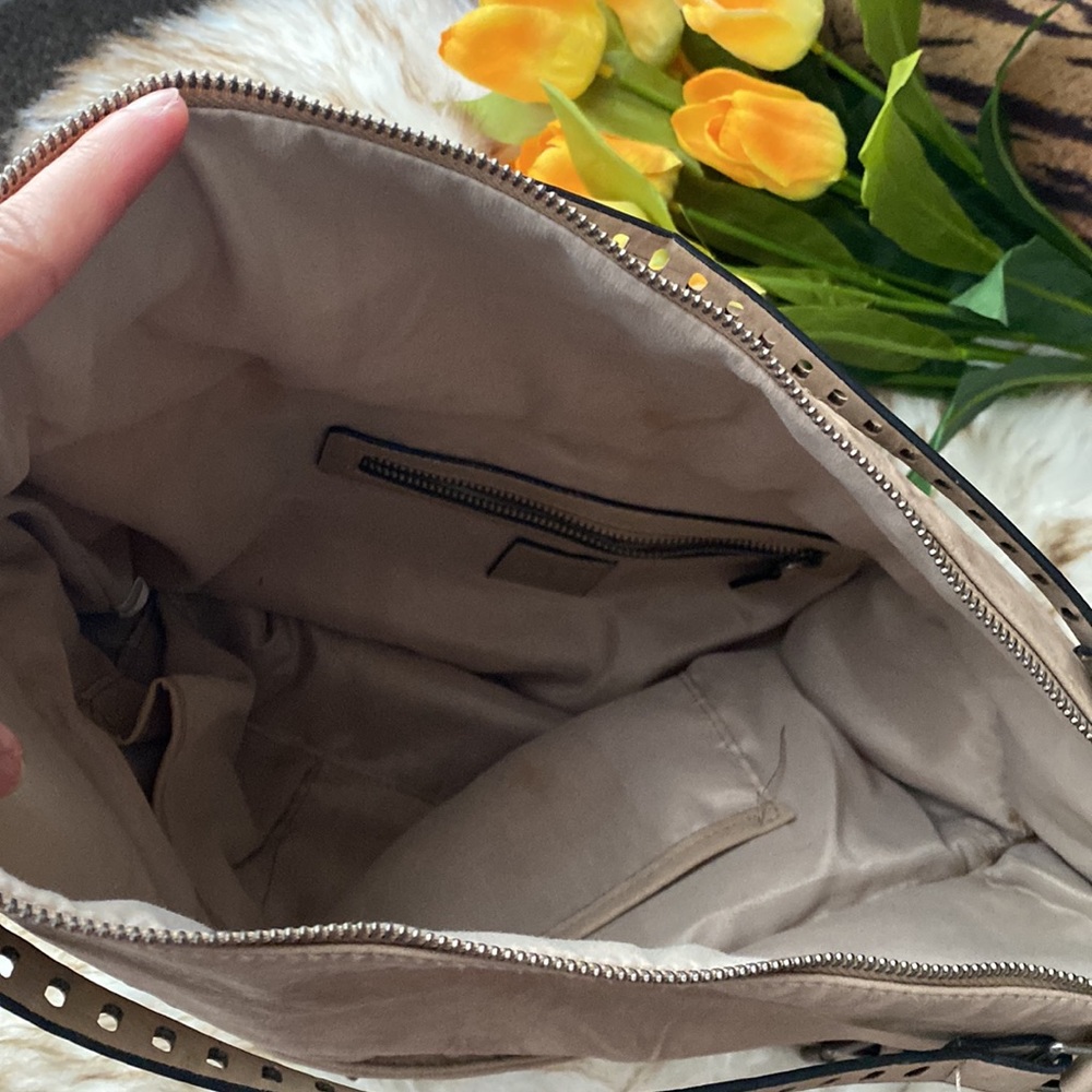 Treesje foldover satchel bag, very good condition, tan in color - Picture 6 of 9